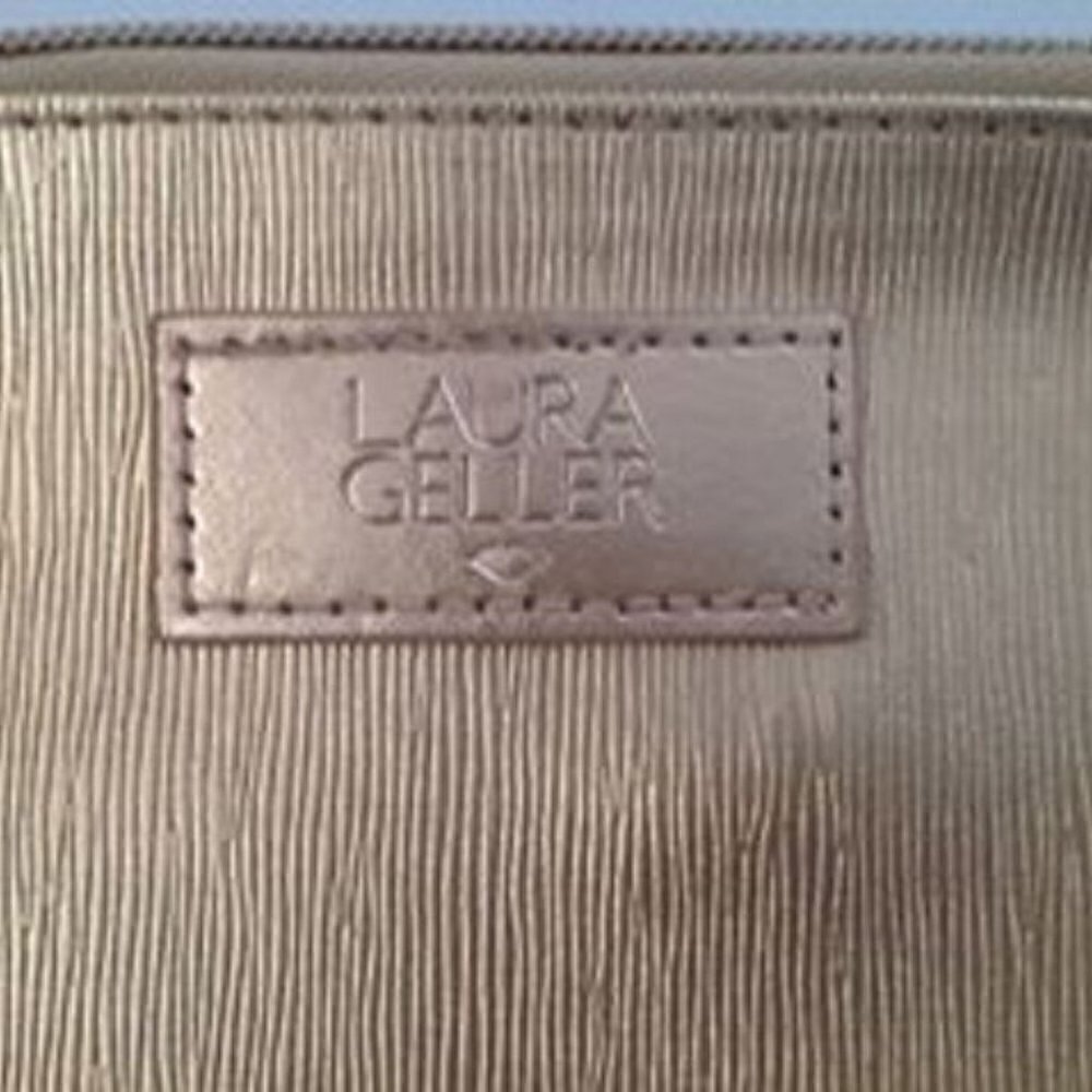 Laura Geller Gold Wristlet - Make Up Cosmetics Bag / Brand New - Picture 3 of 3